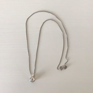 Small round silver necklace